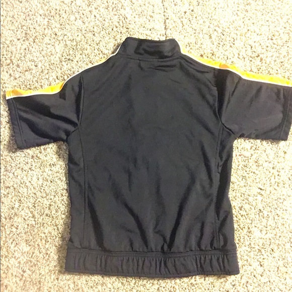 🔥🔥 Vintage Short sleeved dark blue and gold Puma track jacket - Picture 4 of 7